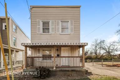 Main picture of 2789 Montana Ave