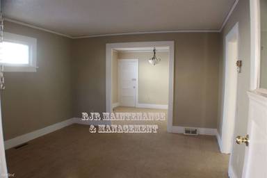 Main picture of 619 W Rosser Ave