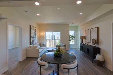 Main picture of 1037 Dewey Ave