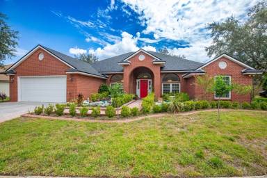 Main picture of 2531 Cedar Trace Dr W