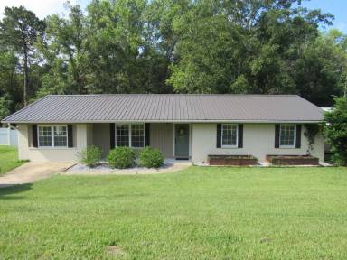Main picture of 204 Springdale Dr