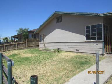 Main picture of 716 W Hammond Ave