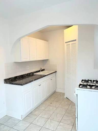 Main picture of 501 Peabody St NW