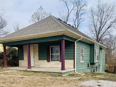 Main picture of 105 S Oxford Ave