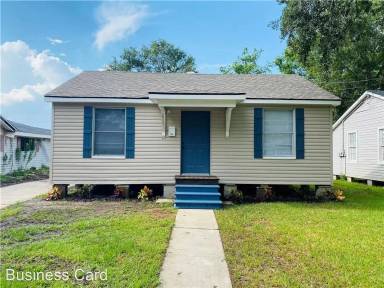 Main picture of 2317 Rose St