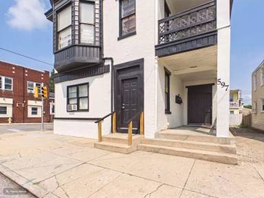 Main picture of 597 W Philadelphia St