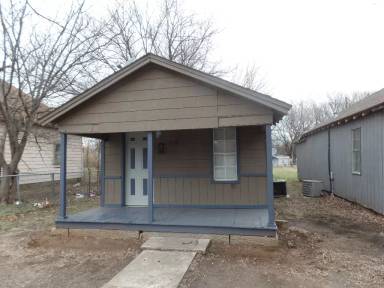 Main picture of 608 W 4th St