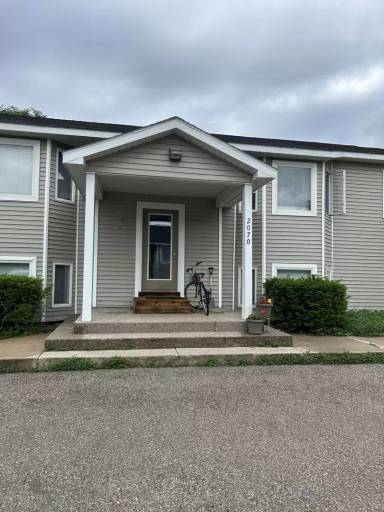 Main picture of 2070 Greenwich Ln