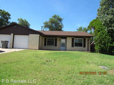Main picture of 7909 NW Concho Rd