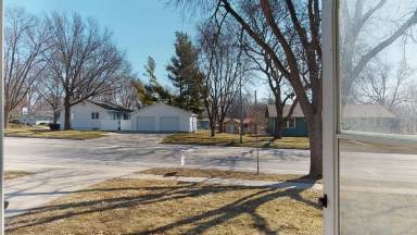 Main picture of 1615 Duff Ave