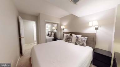 Main picture of 49 Skyhill Rd