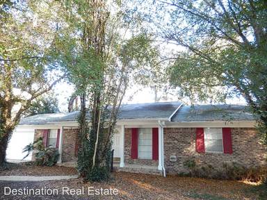 Main picture of 2502 Waldemar Ln