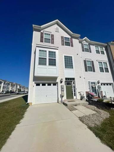 Main picture of 645 Heathland Trl