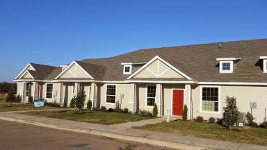 Main picture of 1121 Newcastle Dr