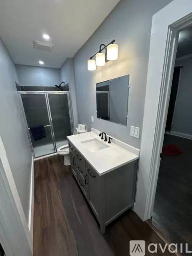 Main picture of 472 E Main St
