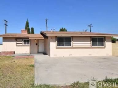Main picture of 1219 S Orchard Ave