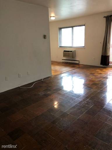 Main picture of 255 W Post Rd