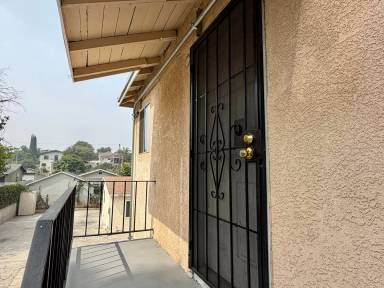 Main picture of 2522 1/2 Lancaster Ave