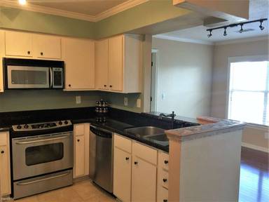 Main picture of 810 North St