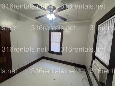 Main picture of 317 SW 3rd St