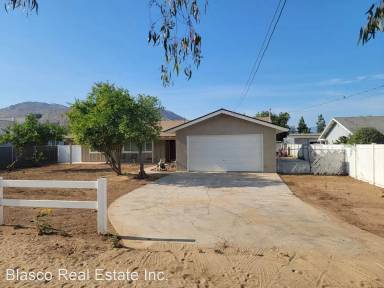Main picture of 748 5th St