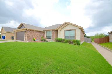 Main picture of 1507 Lindsey Dr