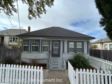 Main picture of 321 Grand Blvd