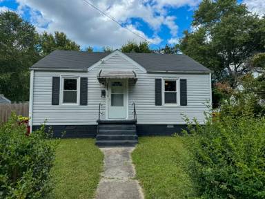 Main picture of 217 St Luke St