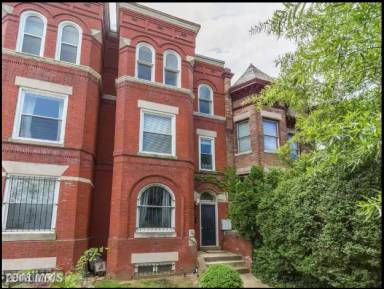 Main picture of 1443 E Capitol St SE