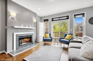 Main picture of 1103 N Paulina St