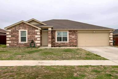 Main picture of 2601 Heartland Ave