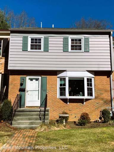 Main picture of 113 Camelot Ct