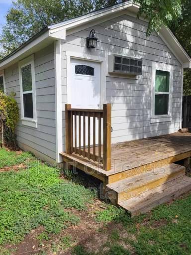 Main picture of 2824 Columbus Ave