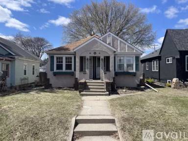 Main picture of 3016 38th Ave S