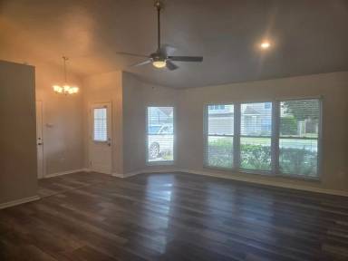 Main picture of 901 Beresford Way