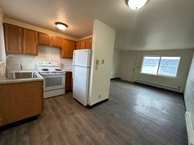 Main picture of 1006 W Pear Ave