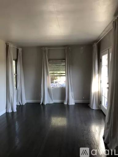 Main picture of 5892 Estelle St