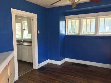 Main picture of 303 W College St