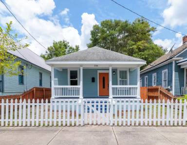 Main picture of 1736 Ionia St