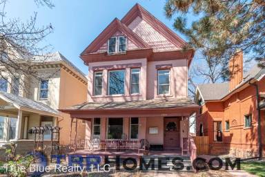 Main picture of 1559 N High St