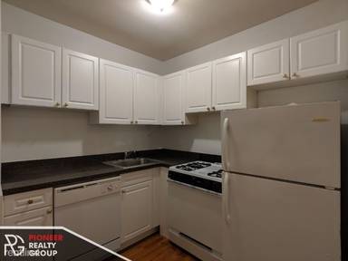 Main picture of 540 W Wellington Ave