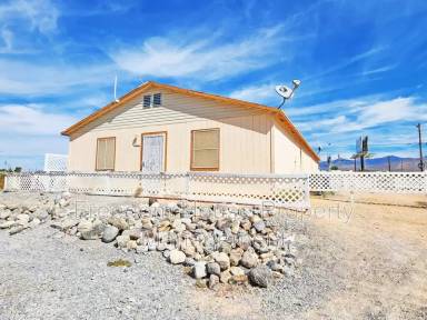 Main picture of 2681 Canyon St