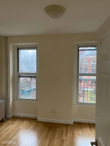 Main picture of 17 Greenwich Ave