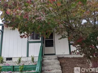 Main picture of 654 Bavarian Ln SE