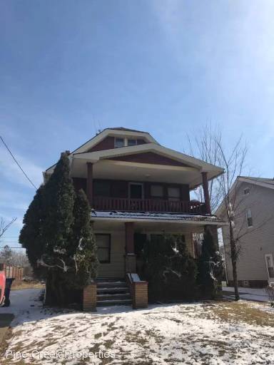 Main picture of 3769 E 154th St