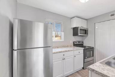 Main picture of 237 N 12th St