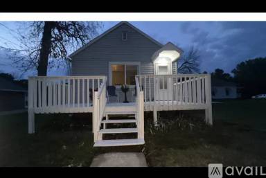 Main picture of 305 Shelby St