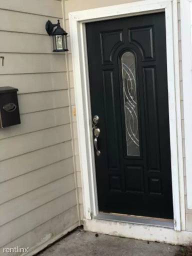 Main picture of 617 Bay Tree Ct