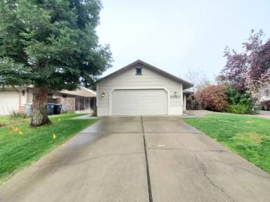 Main picture of 9660 Gamay Way