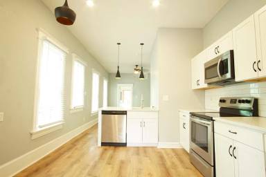 Main picture of 1938 Hubbard St